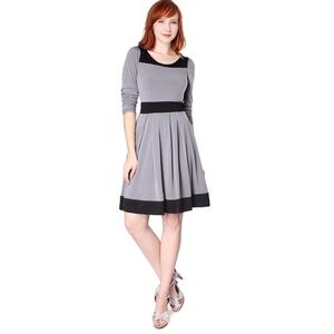 Evanese Women M 2 Tone Long Sleeve Midi A-Line Pleats Workwear Minimalist Dress